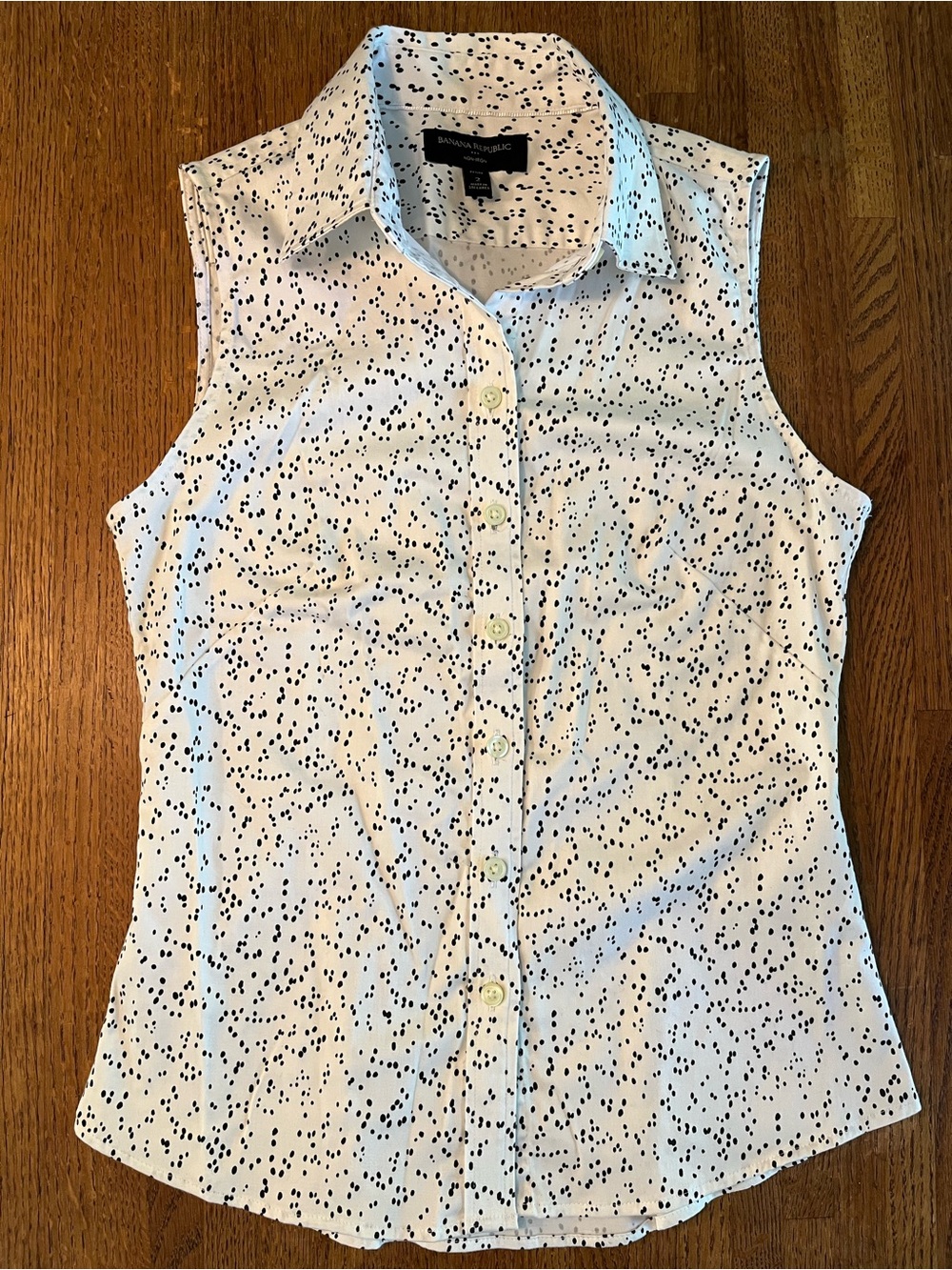 Banana Republic White Sleeveless Button-Down with Black Dot Print